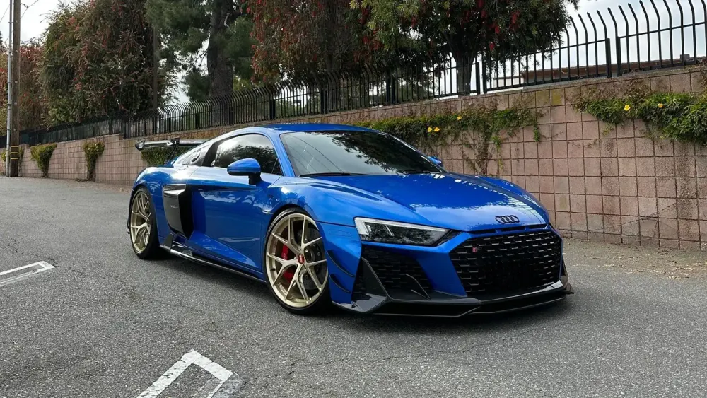 Front end finished in paint protection film